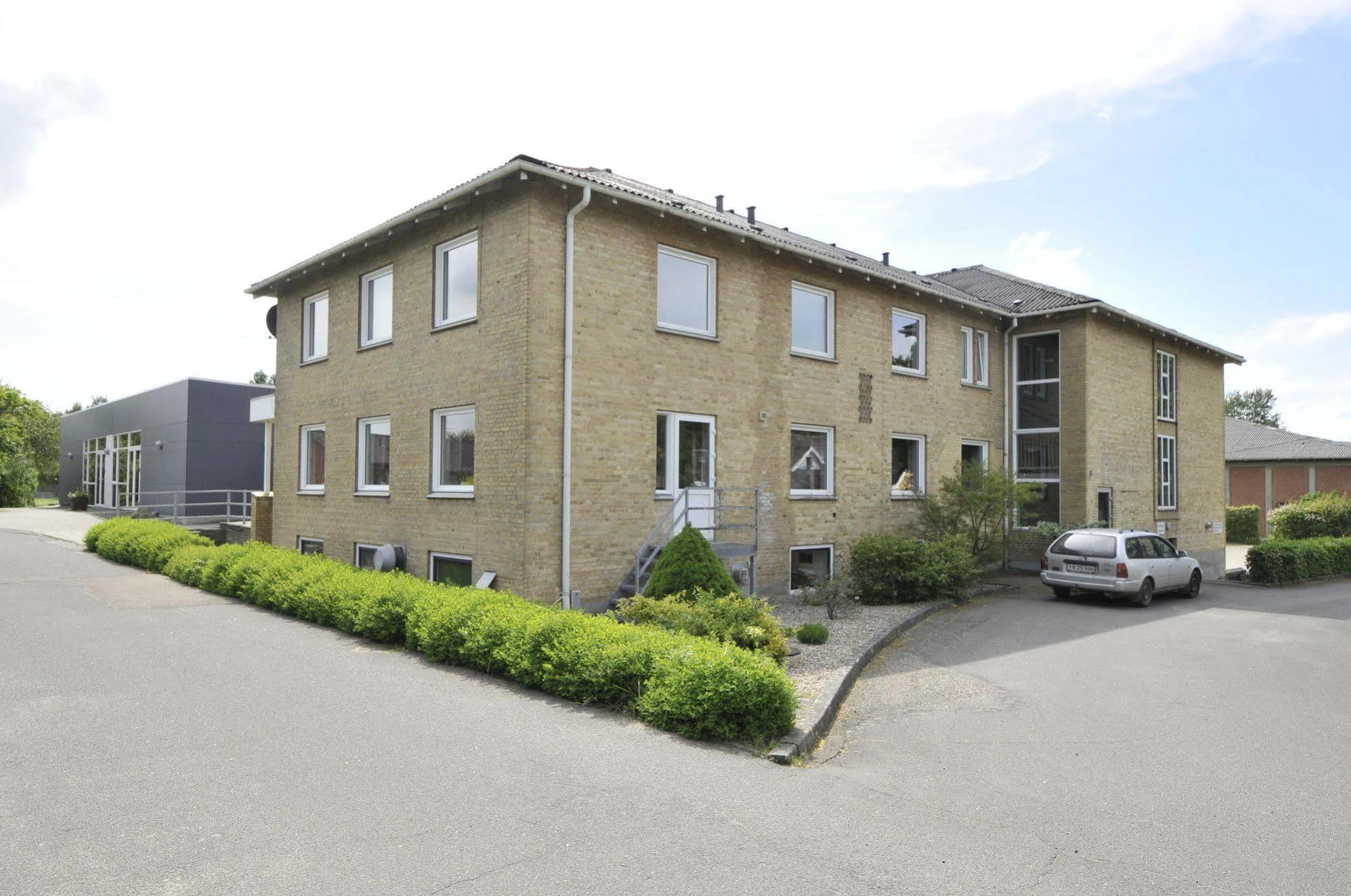 Thyregod Kursuscenter Hotel Exterior photo